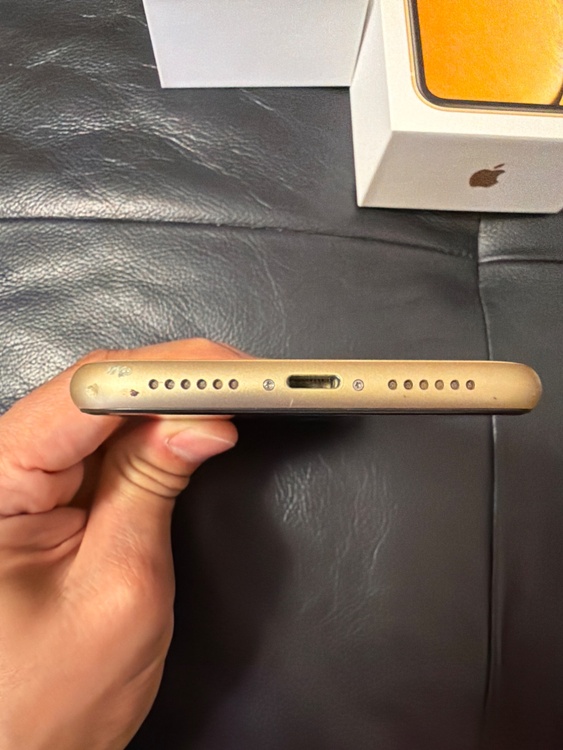 iPhoneXR 128GB yellow（スマホ）の商品画像 - 査定依頼日：2026年8月11日 - 最高査定価格：8,000円