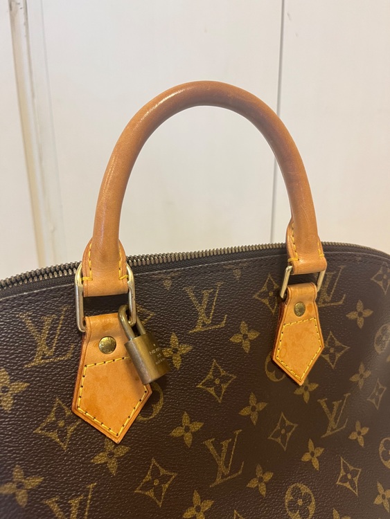 ルイヴィトン アルマ （ブランドバッグ）の商品画像 - 査定依頼日：2025年10月31日 - 最高査定価格：70,000円