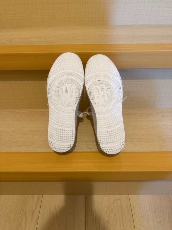 TOMMY スニーカー（古着・ファッション）の商品画像 - 査定依頼日：2026年4月6日 - 最高査定価格：100,000円