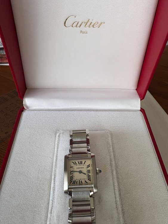 タンクフランセーズSM W51008Q3 2300（高級時計）の商品画像 - 査定依頼日：2025年9月10日 - 最高査定価格：320,000円