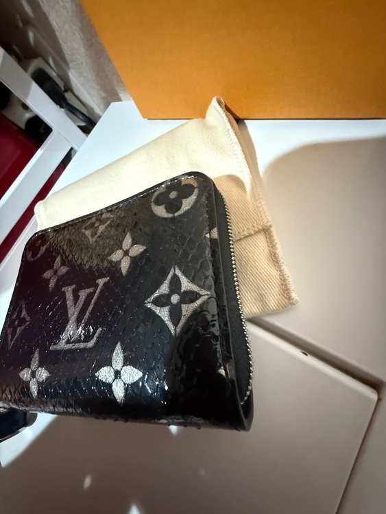 エキゾチックモノグラムコインパース（ブランド財布・小物）の商品画像 - 査定依頼日：2025年10月31日 - 最高査定価格：103,000円