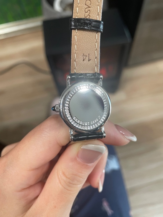 ブレゲ クラシック 8170（高級時計）の商品画像 - 査定依頼日：2025年7月28日 - 最高査定価格：580,000円