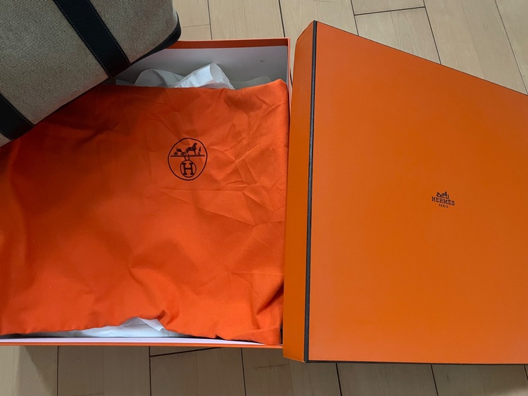 エールバック（ブランドバッグ）の商品画像 - 査定依頼日：2025年6月16日 - 最高査定価格：130,000円