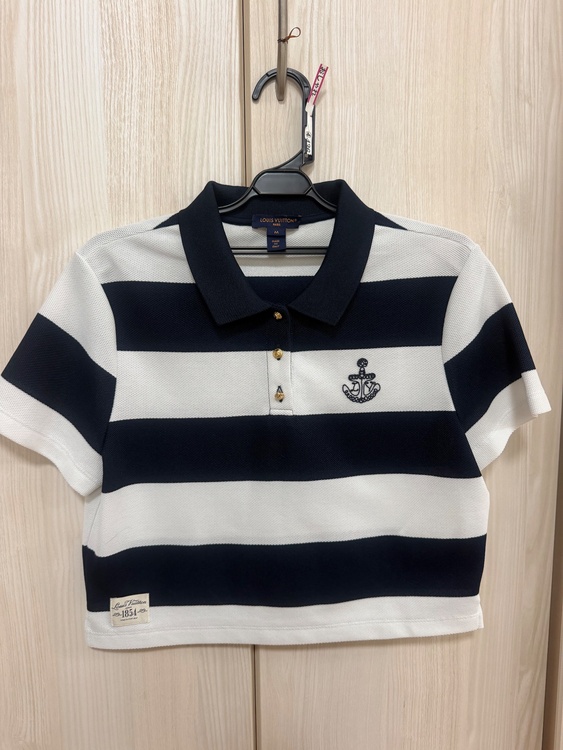 ルイ・ヴィトン ストライプ クロップド ポロトップ（古着・ファッション）の商品画像 - 査定依頼日：2026年9月22日 - 最高査定価格：20,000円