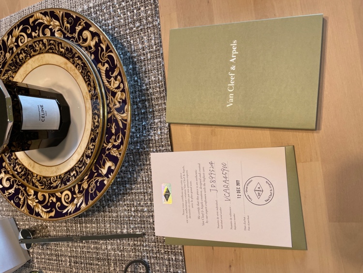 ヴァンクリ、ヴィンテージアルハンブラペンダント（金・貴金属）の商品画像 - 査定依頼日：2026年4月11日 - 最高査定価格：400,000円