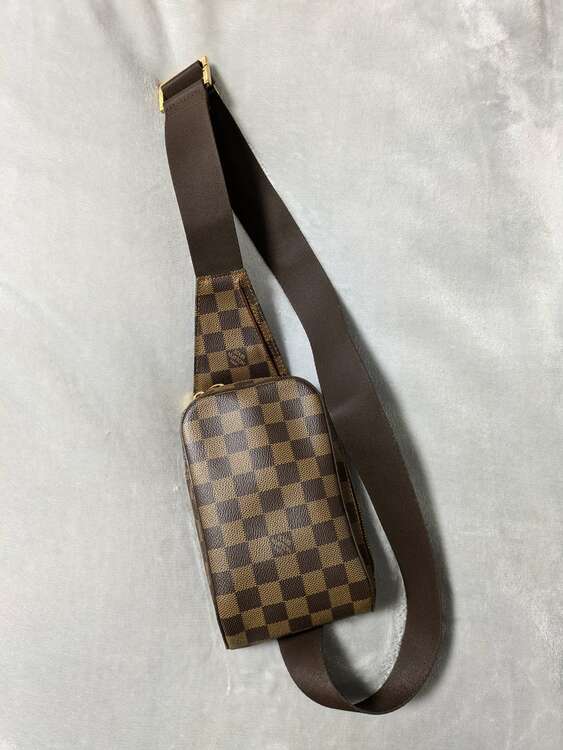 CA0094（ブランドバッグ）の商品画像 - 査定依頼日：2024年12月29日 - 最高査定価格：70,000円