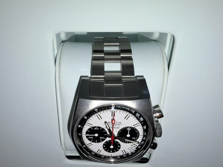 CHRONOMASTER REVIVAL A384（高級時計）の商品画像 - 査定依頼日：2026年7月4日 - 最高査定価格：810,000円