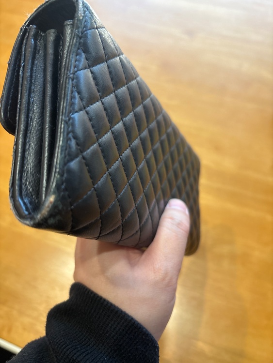 わかりませんが、ギャランティーカードはあります。（ブランド財布・小物）の商品画像 - 査定依頼日：2026年3月16日 - 最高査定価格：15,000円