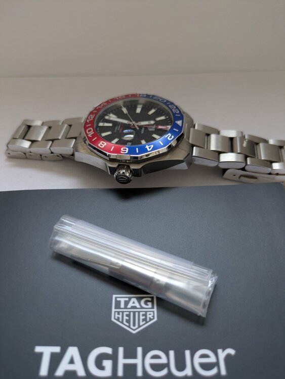 アクアレーサーキャリパー７GMT（高級時計）の商品画像 - 査定依頼日：2026年4月26日 - 最高査定価格：380,000円