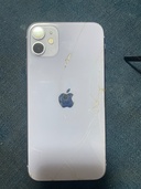 iPhone iPhone11 128GB Softbank（スマホ）の商品画像 - 査定依頼日：2026年6月24日 - 最高査定価格：6,100円