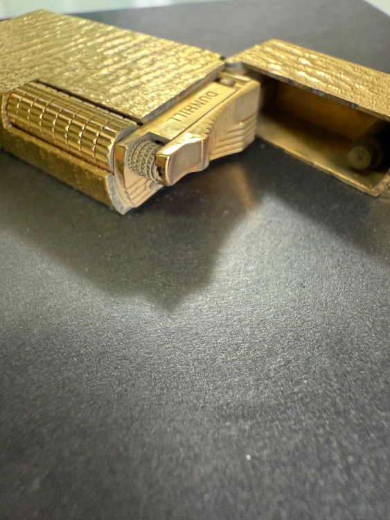 dunhillライター（喫煙具）の商品画像 - 査定依頼日：2025年9月7日 - 最高査定価格：3,000円