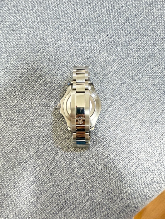 ロレックス ヨットマスター 116622か126622（高級時計）の商品画像 - 査定依頼日：2025年8月28日 - 最高査定価格：2,180,000円