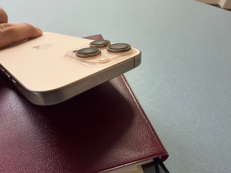 iPhone16 PROMAX 256GB デザートチタニウム（スマホ）の商品画像 - 査定依頼日：2026年1月28日 - 最高査定価格：127,000円