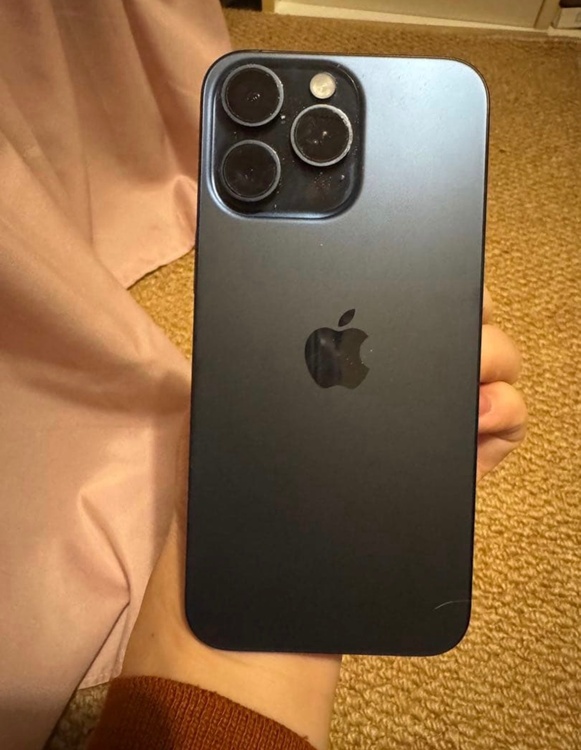iPhone iPhone 15 Pro Max 1TB SIMフリー（スマホ）の商品画像 - 査定依頼日：2026年5月27日 - 最高査定価格：110,000円