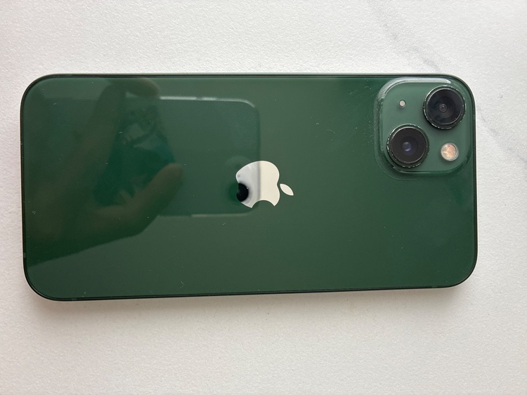 iPhone iPhone 13 128GB docomo（スマホ）の商品画像 - 査定依頼日：2026年7月19日 - 最高査定価格：34,000円