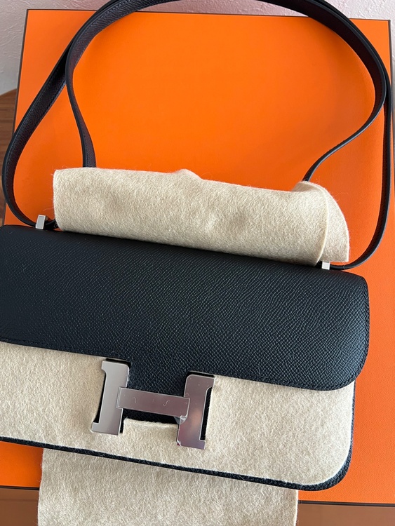 コンスタンスエラン（ブランドバッグ）の商品画像 - 査定依頼日：2026年3月28日 - 最高査定価格：1,550,000円