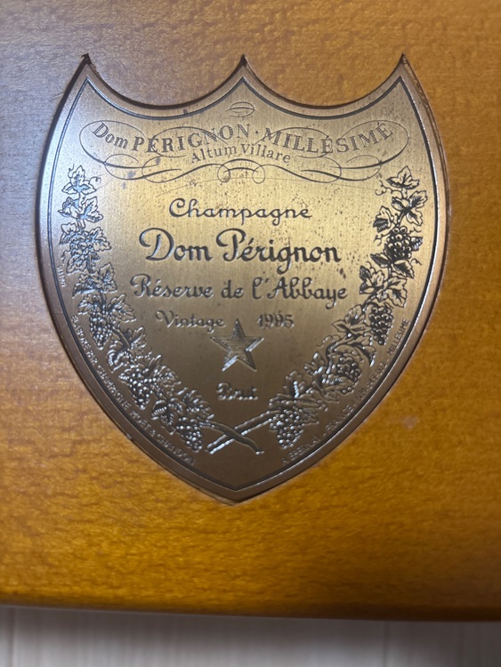 シャンパン ドン・ペリニヨン （お酒）の商品画像 - 査定依頼日：2025年10月30日 - 最高査定価格：21,000円