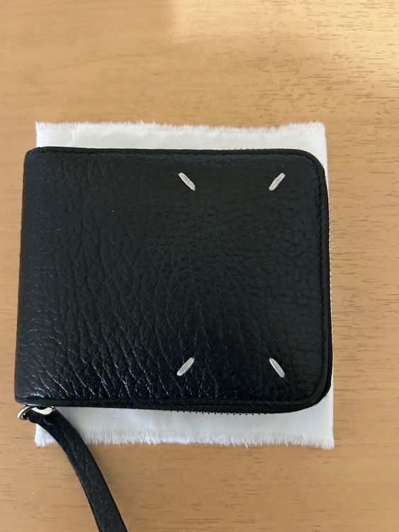 財布（古着・ファッション）の商品画像 - 査定依頼日：2026年2月8日 - 最高査定価格：100,000円