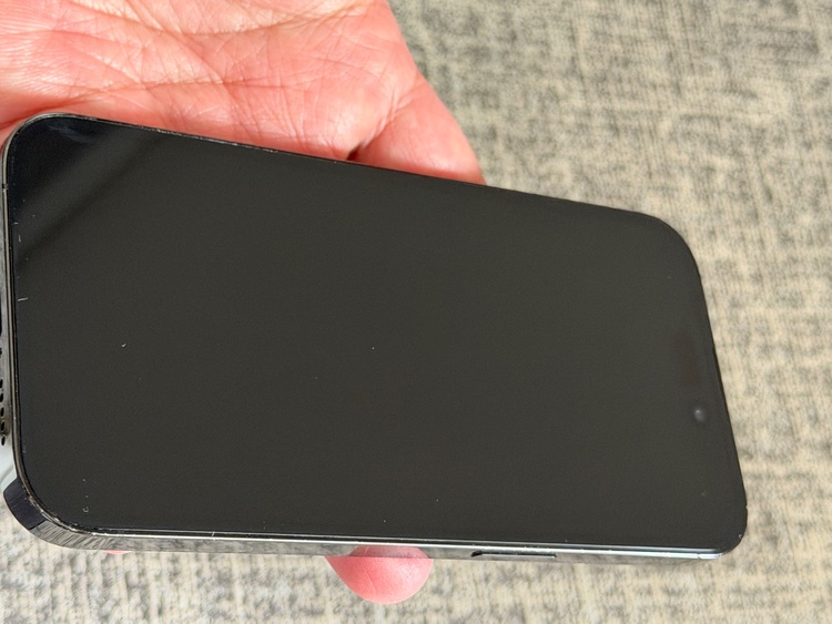 iPhone iPhone 14 Pro 256GB au（スマホ）の商品画像 - 査定依頼日：2026年8月27日 - 最高査定価格：74,000円