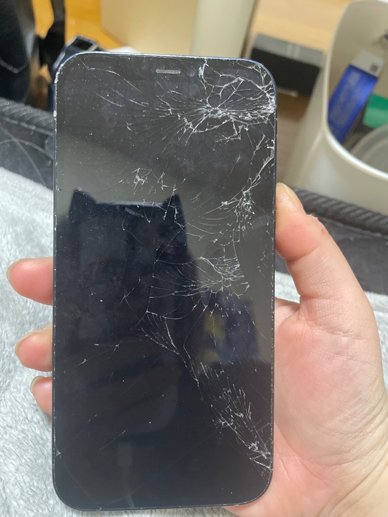 iPhone iPhone 12 128GB 楽天モバイル（スマホ）の商品画像 - 査定依頼日：2026年8月31日 - 最高査定価格：9,500円