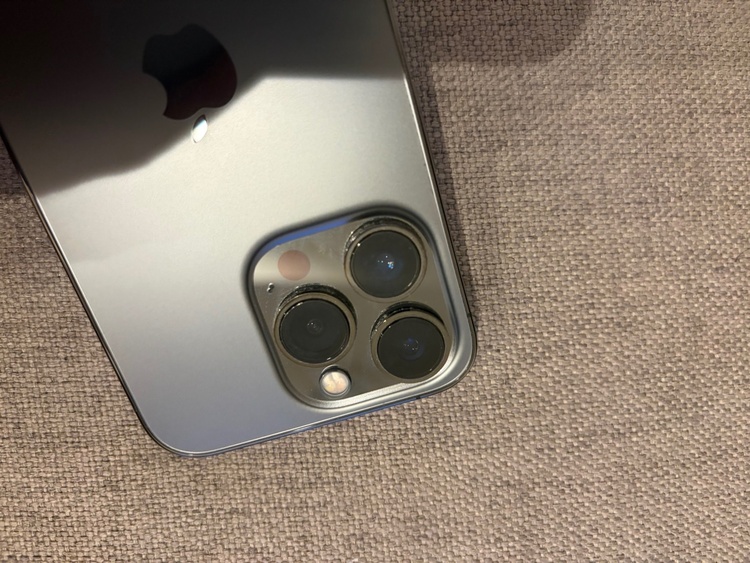 iPhone iPhone 13 Pro 128GB docomo（スマホ）の商品画像 - 査定依頼日：2026年6月11日 - 最高査定価格：50,000円