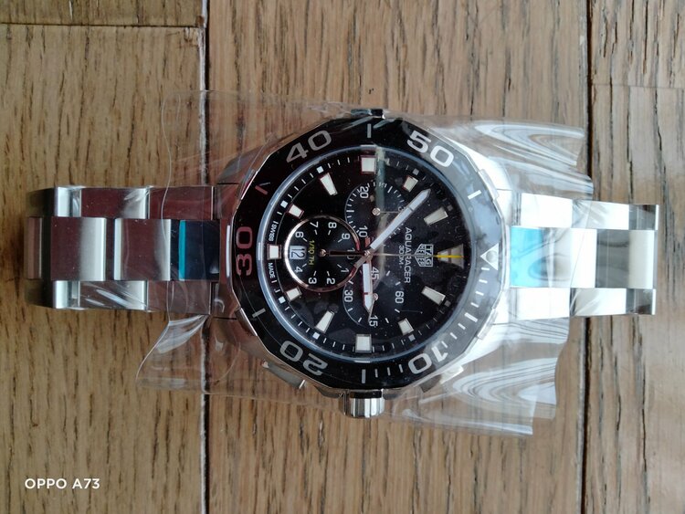 タグホイヤー アクアレーサー CAY111A.BA0927（高級時計）の商品画像 - 査定依頼日：2026年4月15日 - 最高査定価格：130,000円