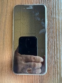 iPhone iPhone8 64GB au（スマホ）の商品画像 - 査定依頼日：2026年8月23日 - 最高査定価格：3,000円