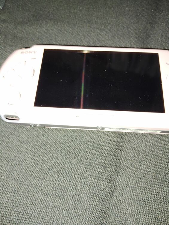 PSPピンク（ゲーム機本体・ゲームソフト）の商品画像 - 査定依頼日：2025年8月21日 - 最高査定価格：5,000円