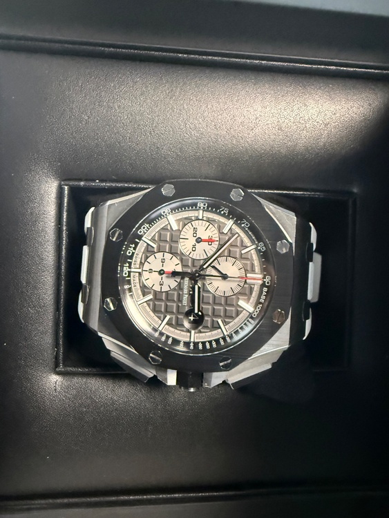 オーデマピゲ ロイヤルオークオフショア （高級時計）の商品画像 - 査定依頼日：2026年2月5日 - 最高査定価格：3,550,000円