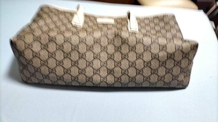 GUCCIのバッグ（ブランドバッグ）の商品画像 - 査定依頼日：2025年9月13日 - 最高査定価格：43,000円