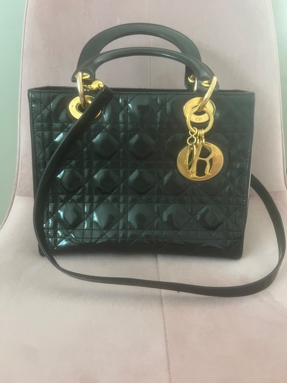 クリスチャンディオールパテントレザー（ブランドバッグ）の商品画像 - 査定依頼日：2025年8月3日 - 最高査定価格：250,000円