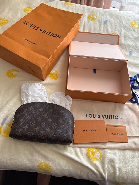 ポシェットコスメティックM M（ブランドバッグ）の商品画像 - 査定依頼日：2025年9月21日 - 最高査定価格：52,000円