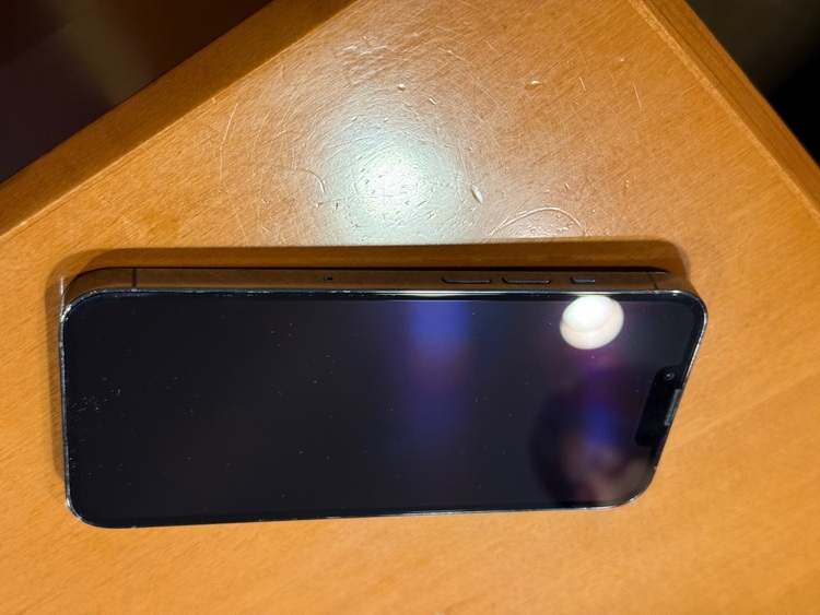 iPhone13pro（スマホ）の商品画像 - 査定依頼日：2025年10月4日 - 最高査定価格：61,000円