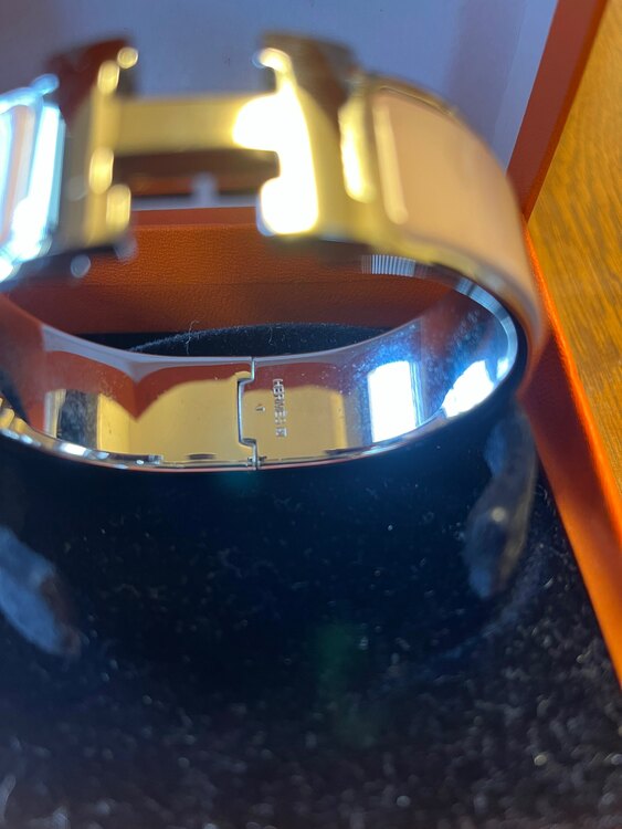 クリッククラックH?（ブランド財布・小物）の商品画像 - 査定依頼日：2025年5月13日 - 最高査定価格：35,000円