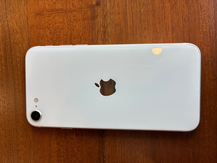 iPhone iPhone SE (第 3 世代) 64GB SIMフリー（スマホ）の商品画像 - 査定依頼日：2026年9月16日 - 最高査定価格：100,000円
