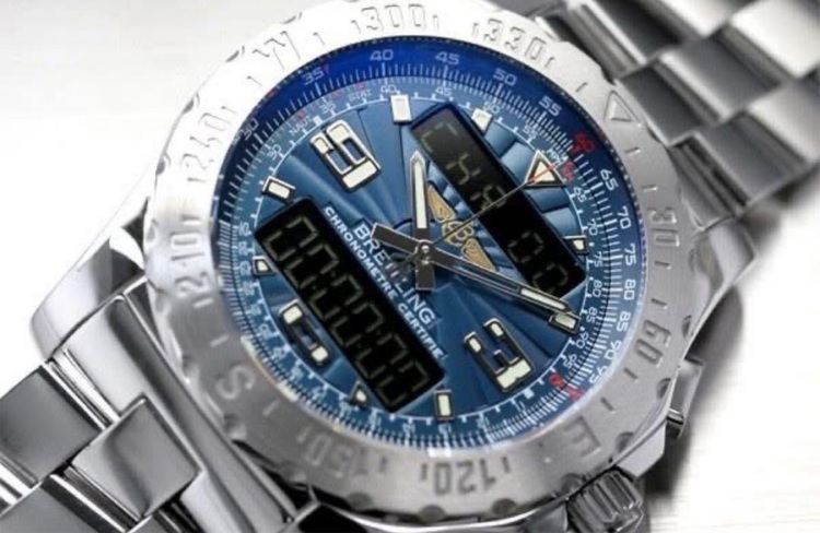 ブライトリング その他 B（高級時計）の商品画像 - 査定依頼日：2025年8月23日 - 最高査定価格：240,000円