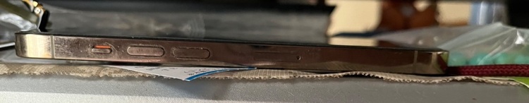 MQ073J/A（スマホ）の商品画像 - 査定依頼日：2025年8月13日 - 最高査定価格：80,000円