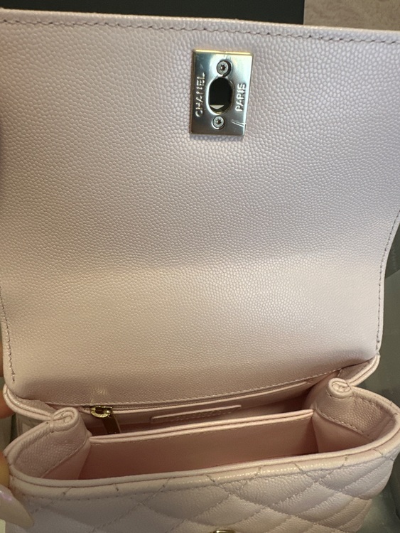 ココハンドル19cm（ブランドバッグ）の商品画像 - 査定依頼日：2025年7月27日 - 最高査定価格：550,000円