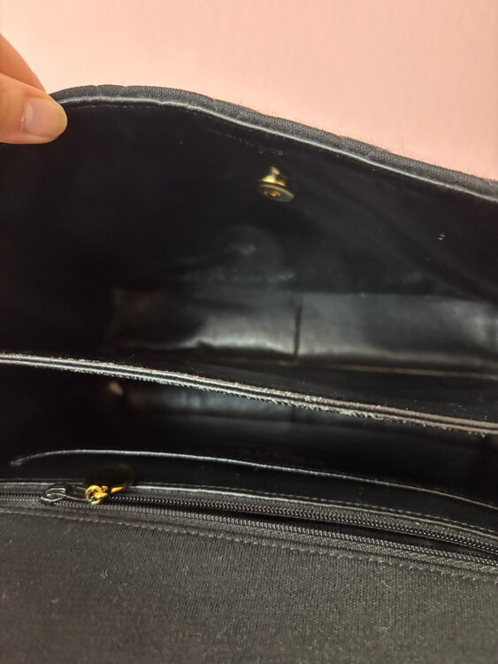 キルティング　ハンドバッグ（ブランドバッグ）の商品画像 - 査定依頼日：2025年4月20日 - 最高査定価格：200,000円