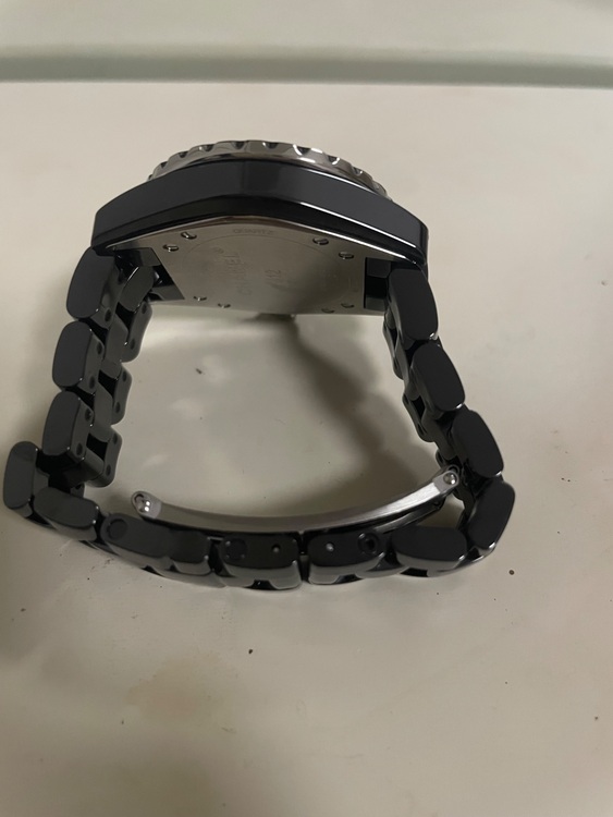 シャネル J12 （高級時計）の商品画像 - 査定依頼日：2025年8月23日 - 最高査定価格：350,000円