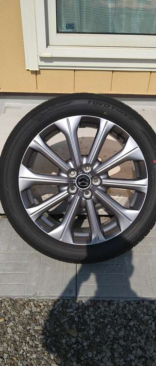 タイヤ・ホイール４本セット（カー用品）の商品画像 - 査定依頼日：2025年4月5日 - 最高査定価格：36,000円