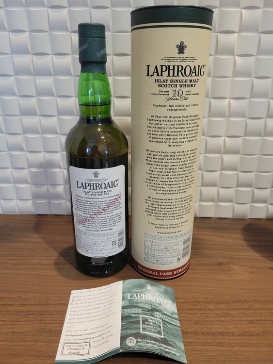 ラフロイグ10年カスクストレングス（お酒）の商品画像 - 査定依頼日：2025年9月8日 - 最高査定価格：35,000円