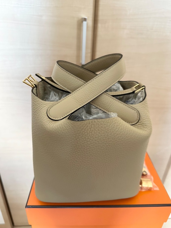 ピコタン18（ブランドバッグ）の商品画像 - 査定依頼日：2025年7月20日 - 最高査定価格：590,000円