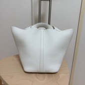 ピコタンロックpm ホワイト（ブランドバッグ）の商品画像 - 美品 - 査定完了日：2025.12.07 - 最高査定価格：350,000円