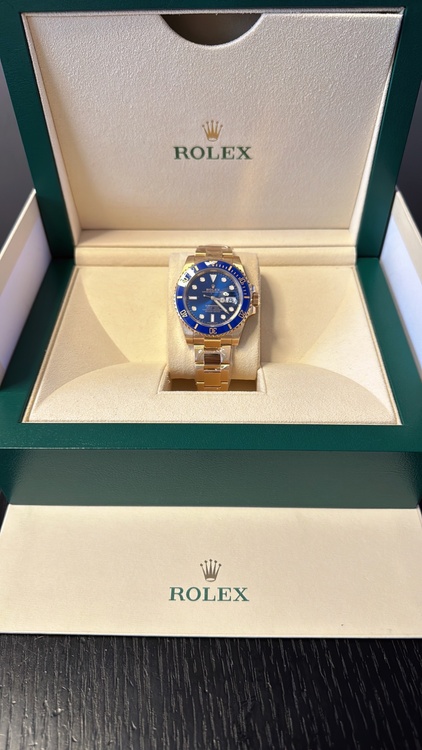 ロレックス サブマリーナー ロレックスサブマリーナーRef.116618LB買（高級時計）の商品画像 - 査定依頼日：2026年1月20日 - 最高査定価格：5,500,000円