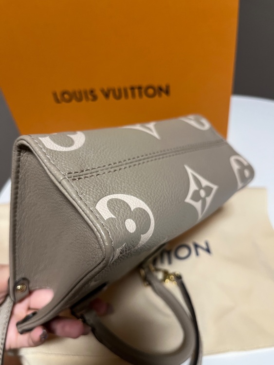 ルイヴィトン モノグラム （ブランドバッグ）の商品画像 - 査定依頼日：2025年6月4日 - 最高査定価格：300,000円