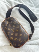 ポシェットガンジュクロスボディバッグ