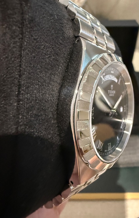 ローヤル（高級時計）の商品画像 - 査定依頼日：2025年8月18日 - 最高査定価格：250,000円