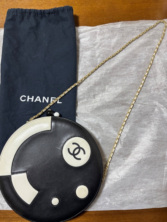 CHANELバイカラー丸バッグ（ブランドバッグ）の商品画像 - 査定依頼日：2026年8月29日 - 最高査定価格：180,000円