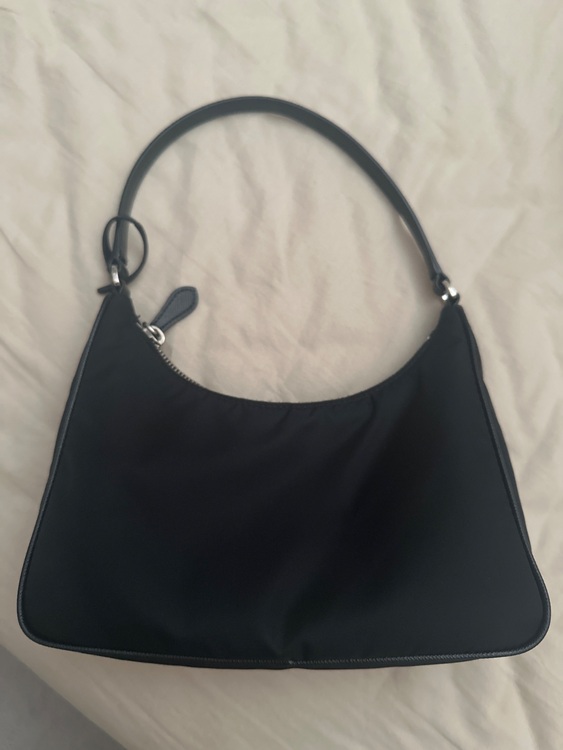 プラダ  （ブランドバッグ）の商品画像 - 査定依頼日：2025年8月18日 - 最高査定価格：120,000円